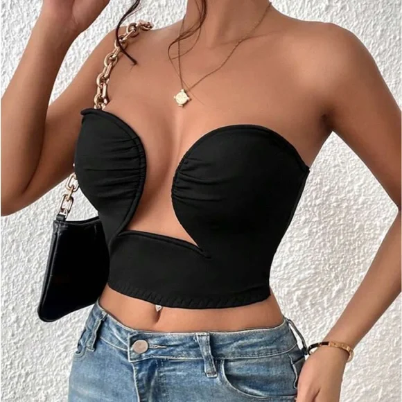 Solid Cut Out Top ❤️ - Picture 3 of 4